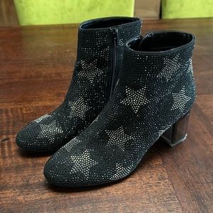FUN!  INC Sparkling Rhinestone Stars boots!  Size 9